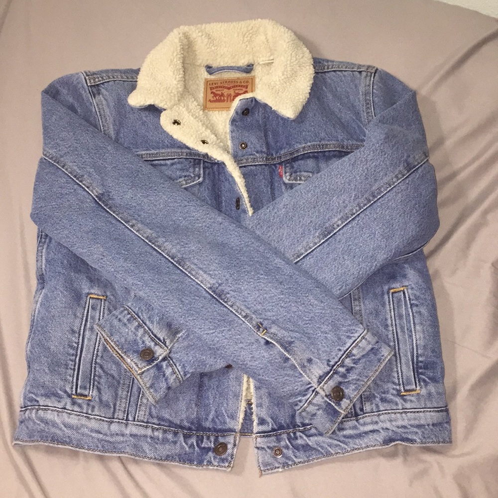 Levi’s Sherpa Trucker